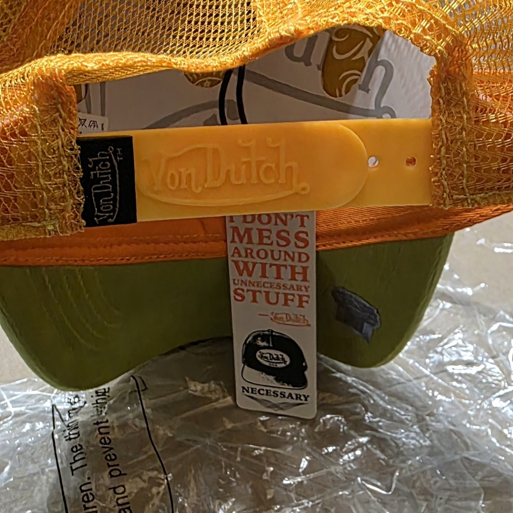 Von Dutch Sherbert Crush Velvet Trucker Hat Snapback - Picture 5 of 5